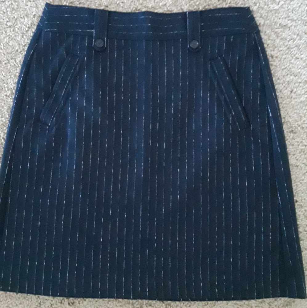 Loft wool blend skirt. Size 6.